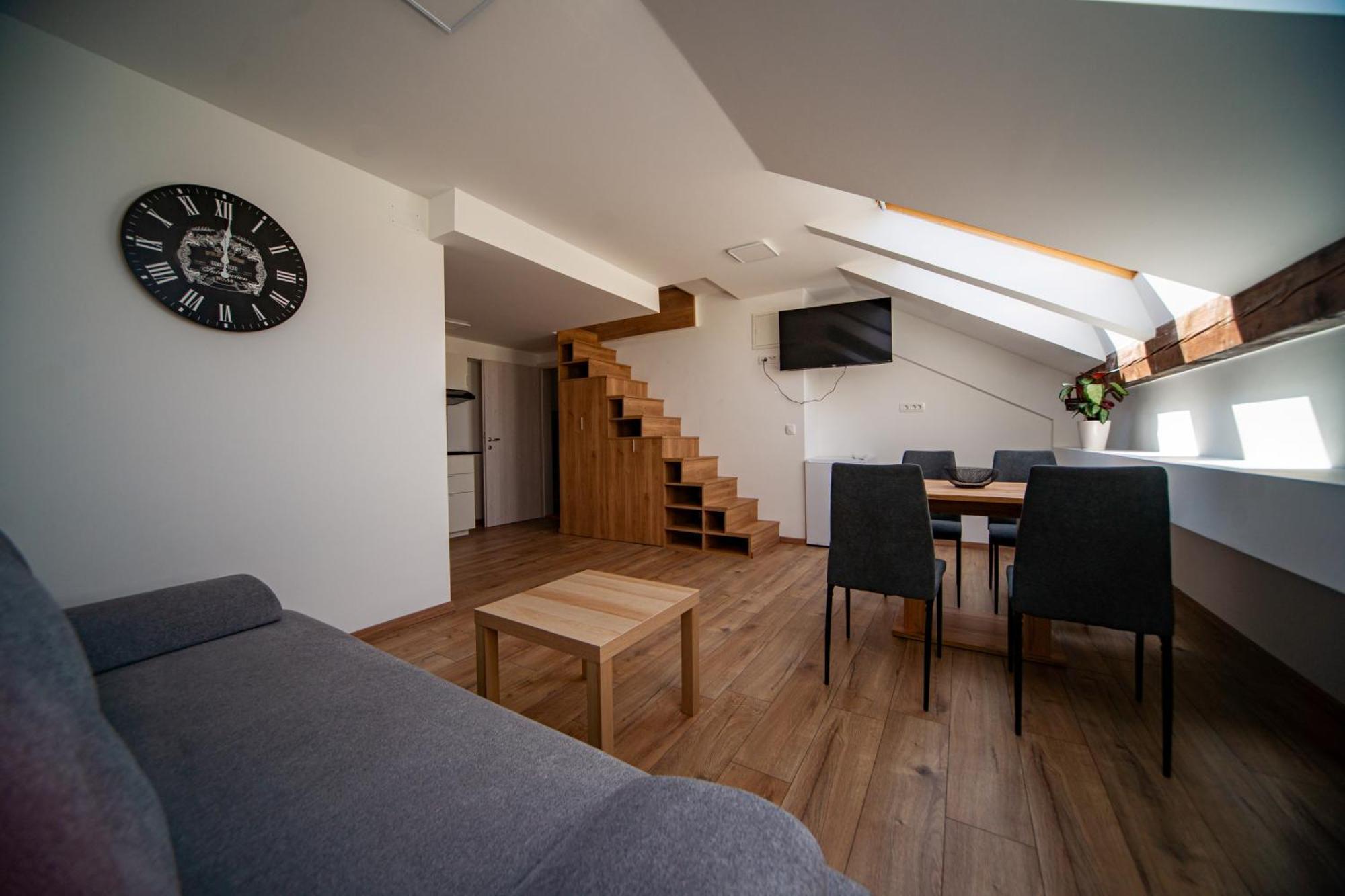 Sport Apartments Radovljica Buitenkant foto